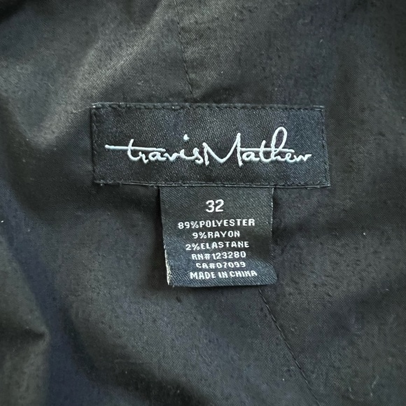 Men’s Travis Mathew shorts 32” grey plaid - Picture 8 of 10